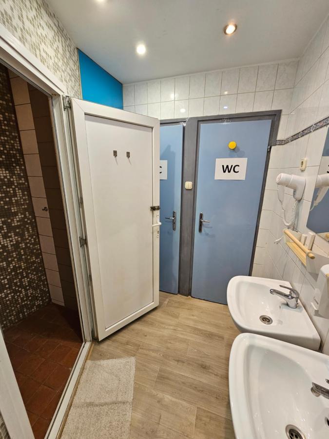 Central Beds Budapest Exterior photo